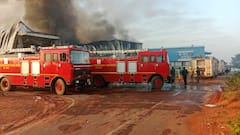 जगदलपुर MRF सेंटर में भीषण आग: प्लास्टिक रिसाइक्लिंग यूनिट में लाखों का नुकसान