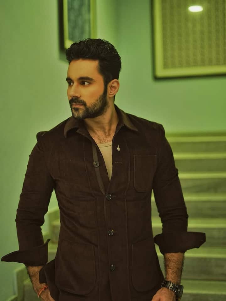 अभिषेक बजाज से हाल ही में एक इंटरव्यू के दौरान अशनूर कौर के संग उनके रिश्ते और फ्यूचर प्लानिंग के बारे में पूछा गया. इस दौरान उन्होंने खुलकर अपनी बात रखी.