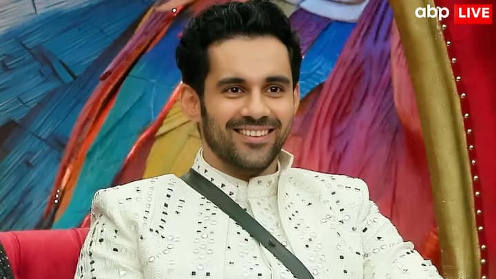 बिग बॉस 19 के कंटेस्टेंट अभिषेक बजाज घर से बाहर आने के बाद लगातार इंटरव्यू दे रहे हैं. ऐसे में वो अक्सर किसी ना किसी मुद्दे पर खुलकर अपनी राय रखते हुए नजर आ रहे हैं.