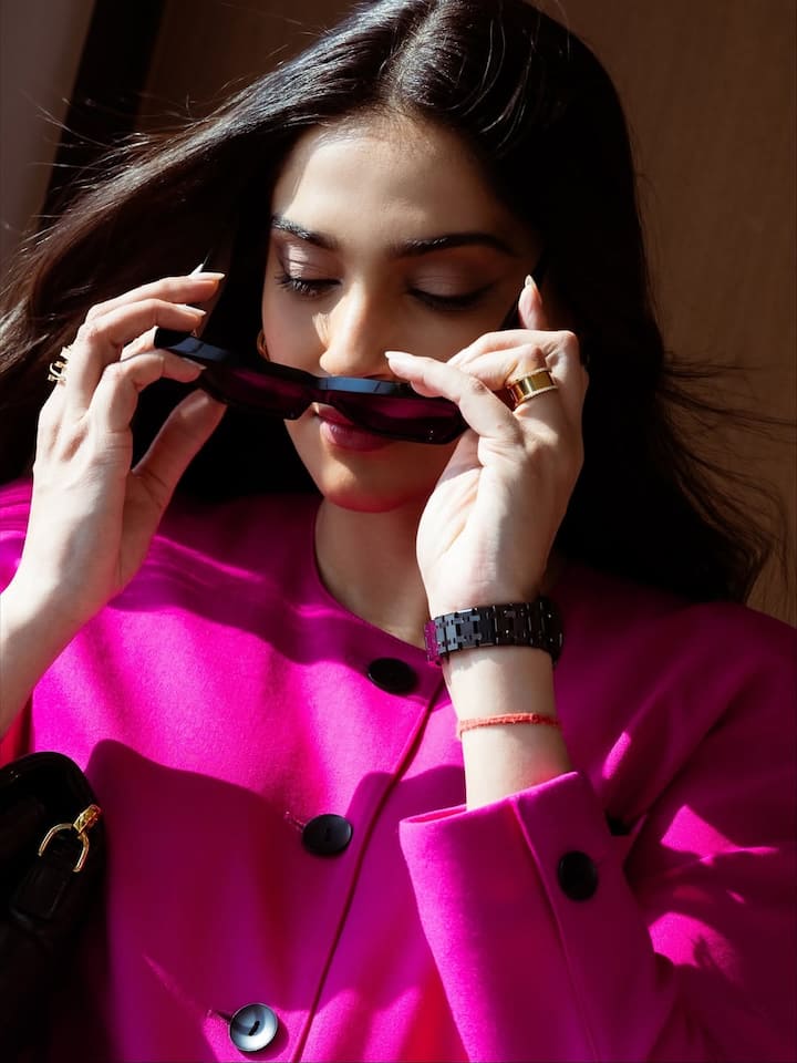 Let us tell you that Sonam Kapoor has become a mother for the second time after 7 years of marriage. She gave birth to son Vayu in the year 2022.