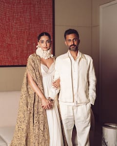 Sonam Kapoor House Photos: करोड़ों के आलीशान घर में रहती हैं सोनम कपूर, यहां देखें हर कोने की तस्वीरें