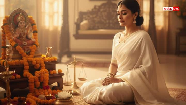 मान्यता है कि शुक्रवार का व्रत रखने से देवी लक्ष्मी और संतोषी माता दोनों की  कृपा प्राप्त होती है. यह व्रत वैवाहिक जीवन को सुखमय बनाता है. धन की कमी दूर होती है. जो लोग श्रद्धा और नियम से व्रत रखते हैं, उनके जीवन में समृद्धि और सम्मान बढ़ता है.