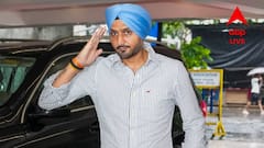 'এখন দেশভক্তি কই গেল?' ধারা ভেঙে পাকিস্তানি ক্রিকেটারের সঙ্গে করমর্দন করে কটাক্ষের শিকার হরভজন