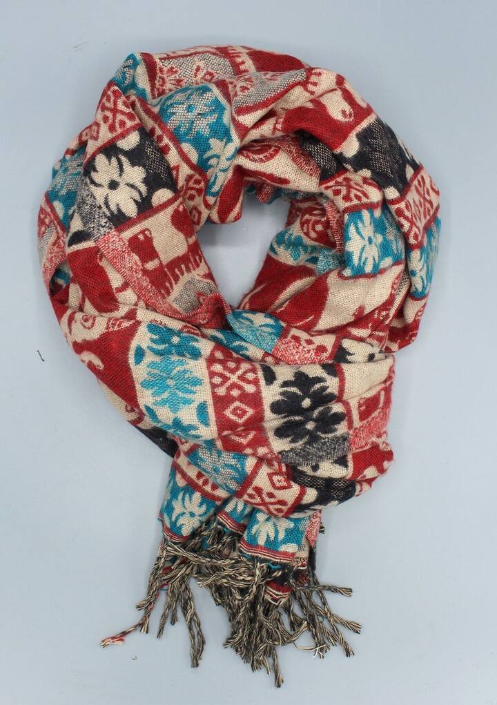 याक लोकरीचे शाल पश्मीनेसारखेच खूप उबदार असतात आणि टिकाऊ असल्यामुळे लडाख व अरुणाचलसारख्या थंड ठिकाणी हे शाल विशेष वापरले जातात.