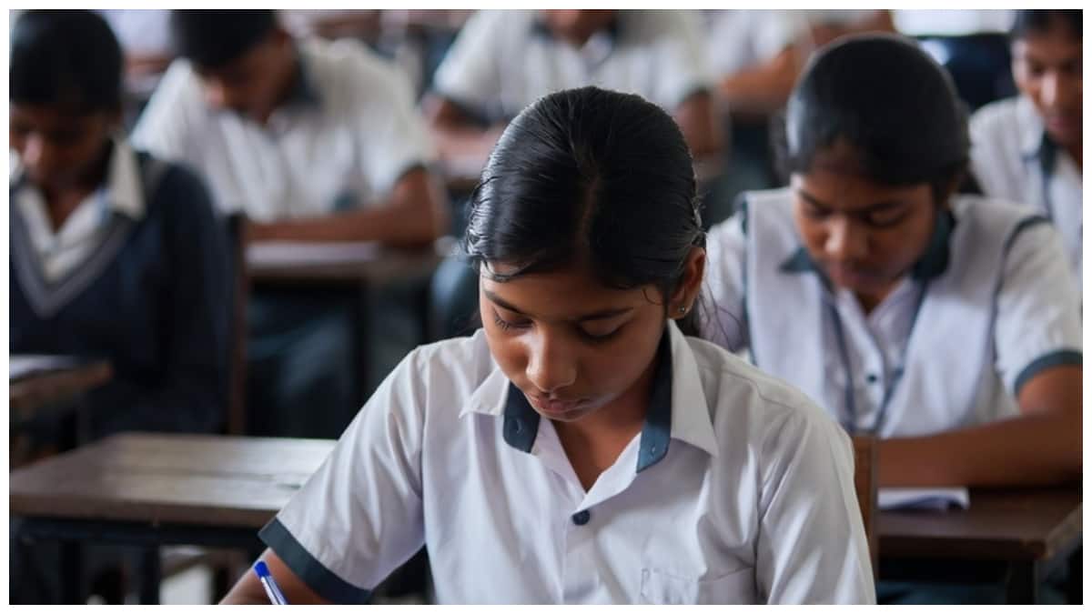 AP 10th Class Exam Schedule: ఆంధ్రప్రదేశ్ పదోతరగతి పరీక్ష షెడ్యూల్ రెడీ! పూర్తి సాంకేతికతతో ప్రక్రియ చేపడుతున్న ప్రభుత్వం 