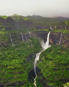 Mahabaleshwar : हिवाळ्यात मन मोहून टाकणारा महाबळेश्वर लय भारी! ‘ही’ ठिकाणं कमी लोकांना माहीत