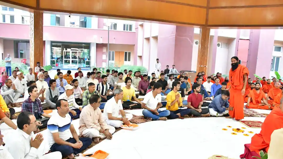 Patanjali: பதஞ்சலி ஆரோக்கிய மையங்களில் யோகா மற்றும் பஞ்சகர்மா மூலம் வாழ்க்கை எவ்வாறு மாறுகிறது?