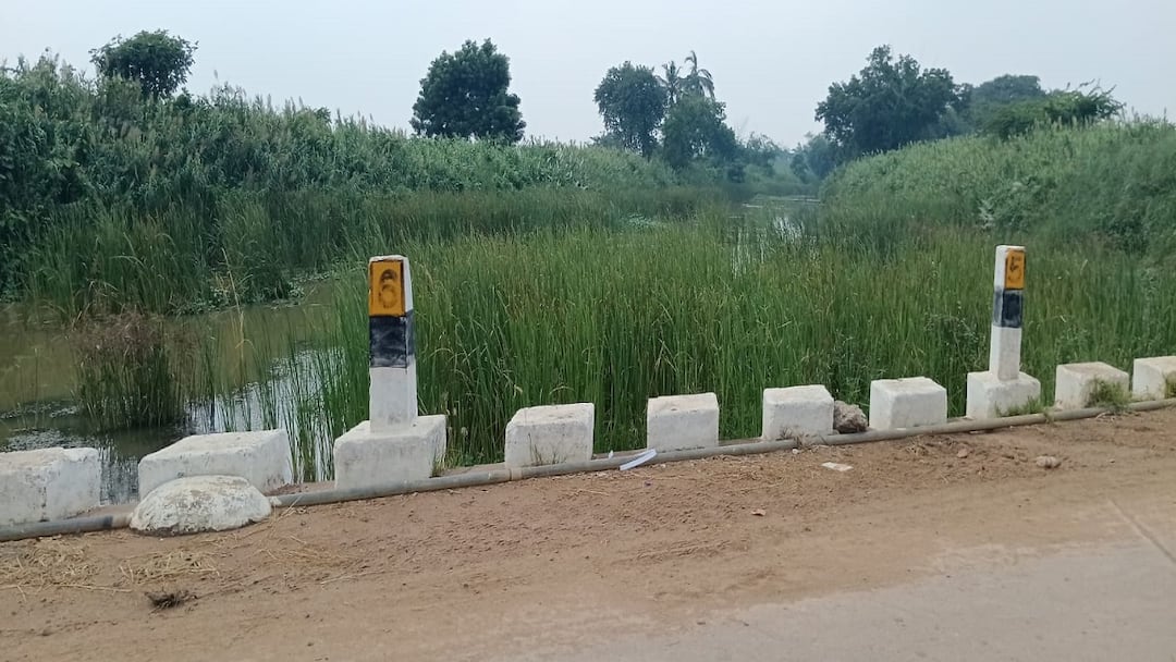 சீரமைப்பீங்களா ஆபீசர்... அச்சத்தில் உள்ளனர் விவசாயிகள்: என்ன காரணம்?