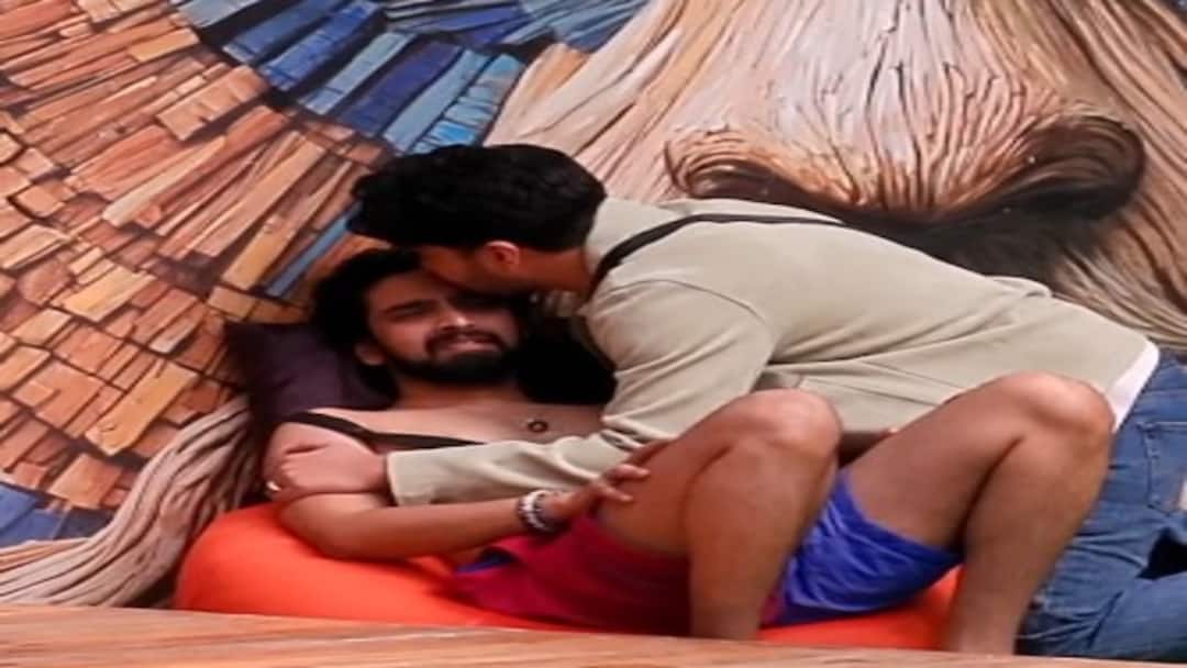 Armaan Malik Warns Brother Amaal To Stay Away From Tanya Mittal