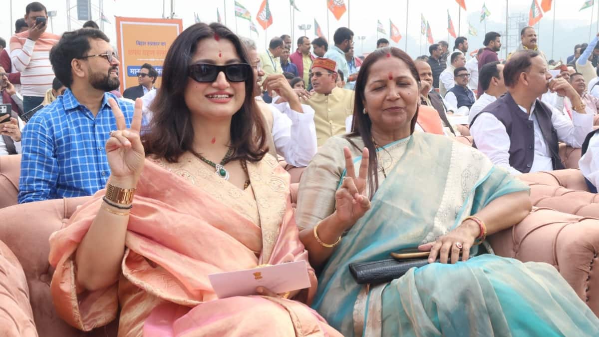 बिहार के सबसे चर्चित मंत्री दीपक प्रकाश की पत्नी कौन? इस बड़े अफसर की बेटी हैं साक्षी मिश्रा