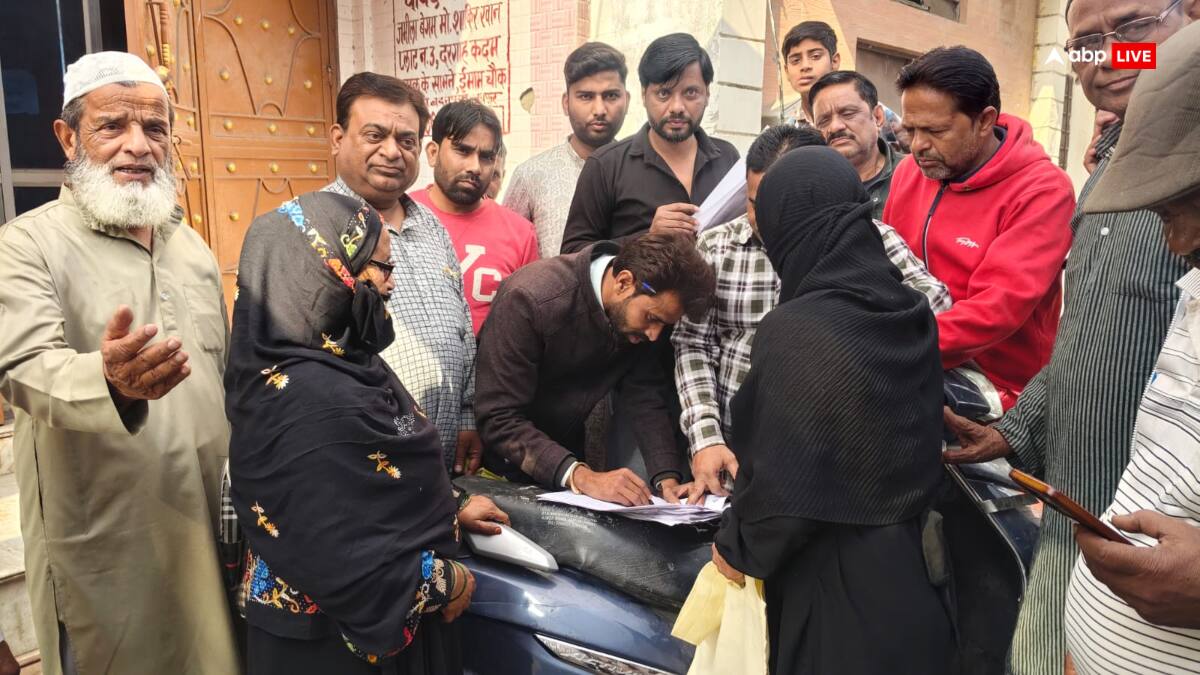 Rajasthan में SIR पर ग्राउंड रिपोर्ट: इन 4 मामलों से समझें BLOs का दर्द, किसी के घर 12 बजे रात आ रहे लोग, कोई 15-16 घंटे कर रहा काम