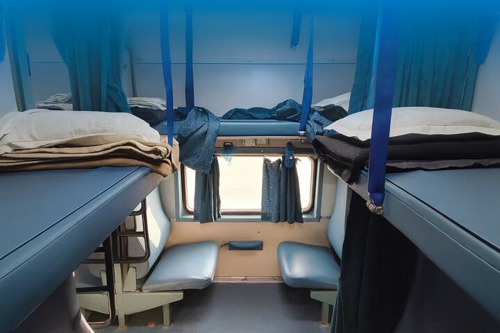 ITRTC Ticket Updation: స్లీపర్ టికెట్ ఉన్నా AC లో సీటు పొందవచ్చు. తక్కువ ఖర్చుతో AC ప్రయాణం చేయడం ఎలాగో తెలుసుకోండి.