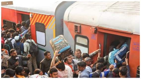 Trains Cancelled :రైలు టికెట్ బుక్ చేసుకున్నారా? రైల్వేశాఖ రద్దు చేసిన ట్రైన్స్‌ జబితా ముందు చూసుకోండి!