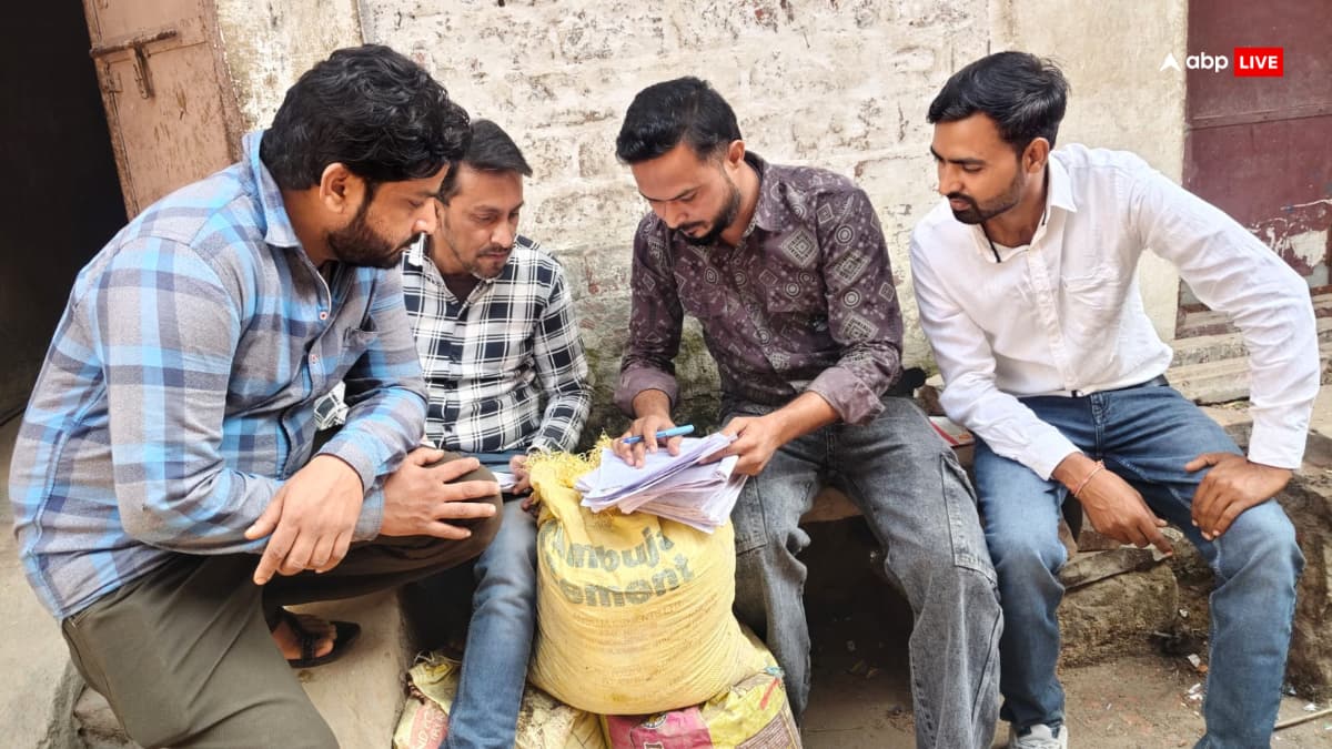 Rajasthan में SIR पर ग्राउंड रिपोर्ट: इन 4 मामलों से समझें BLOs का दर्द, किसी के घर 12 बजे रात आ रहे लोग, कोई 15-16 घंटे कर रहा काम