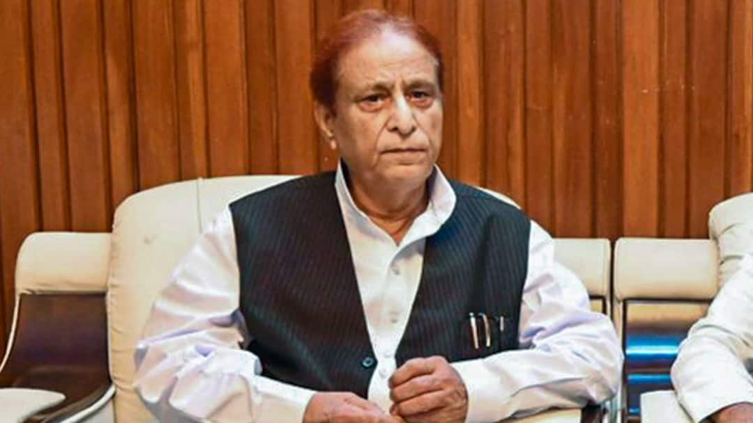 इलाहाबाद HC के जज ने आजम खान केस की सुनवाई से खुद को किया अलग, क्या है पूरा मामला? Allahabad HC Justice Samir Jain distanced himself from hearing SP Leader Azam Khans case ann इलाहाबाद HC के जज ने आजम खान केस की सुनवाई से खुद को किया अलग, क्या है पूरा मामला?