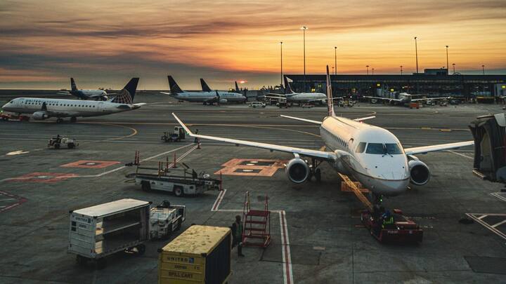 पायलट इस नंबर को देखकर तुरंत निर्णय ले सकते हैं कि कौन सा छोर इस्तेमाल करना है. ये नंबर पायलटों के लिए सिर्फ दिशा ही नहीं बताते, बल्कि हवाई यातायात नियंत्रकों (ATC) के लिए भी मददगार होते हैं.