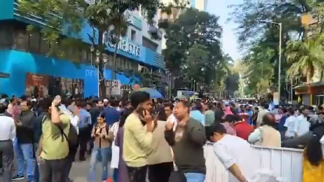 Rooftop Railing Collapse After Bangladesh Quake Kills Three In Dhaka’s Armanitola