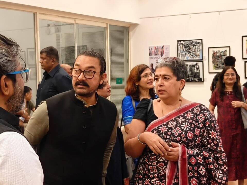 जब आपका एक्स सरप्राइज दे', रीना दत्ता के एक्जिबिशन पहुंचे आमिर खान, एक्स वाइफ ने यूं कहा 'थैंक्यू