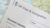UK Citizenship: குடும்பங்களுக்கு ஆப்படித்த இங்கிலாந்து.. கடுமையாகும் குடியுரிமை விதிகள் - சிக்கலில் இந்தியர்கள்
