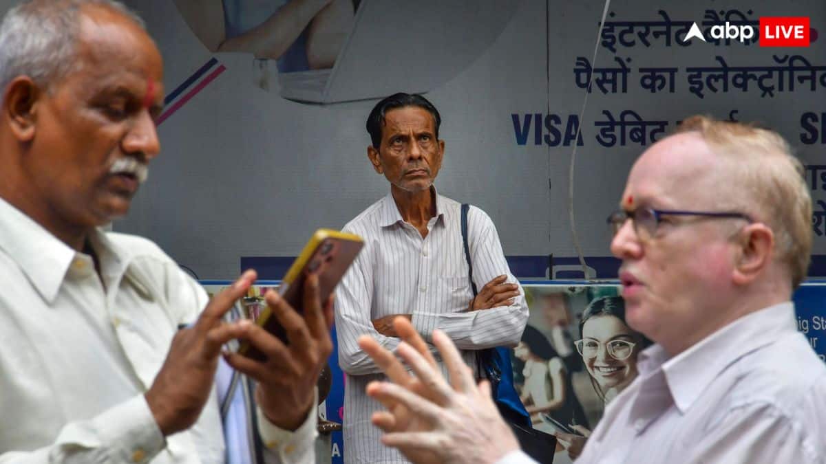 Share Market Today: शेयर बाजार हुआ धड़ाम! सेंसेक्स 165 अंक नीचे, निफ्टी भी लुढ़का