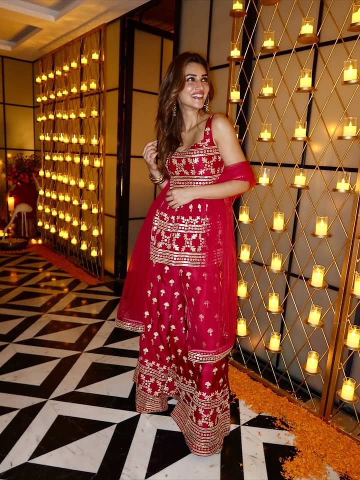 बता दें कि कृति सेनन और धनुष की फिल्म ‘तेरे इश्क में’ इसी महीने यानि 28 नवंबर को थिएटर्स में रिलीज होने के लिए पूरी तरह से तैयार है.