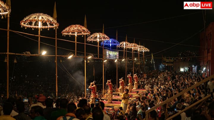 कई बार प्लेटफॉर्म New Year Deals या Winter Travel Offers जैसी स्कीम चलाते हैं. ये ऑफर हर जगह अलग-अलग हो सकते हैं, इसलिए तुलना करना जरूरी है.