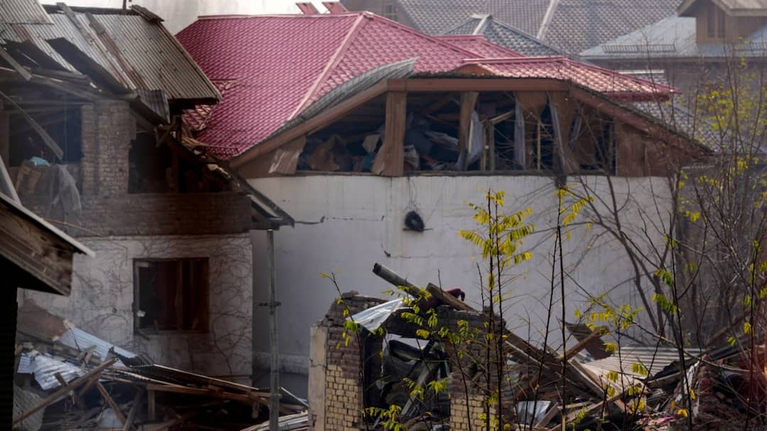 <div>‘Conjectures, Efforts To Mislead Public’: J&K Police Dismisses Chatter Around Nowgam Station Blast</div>