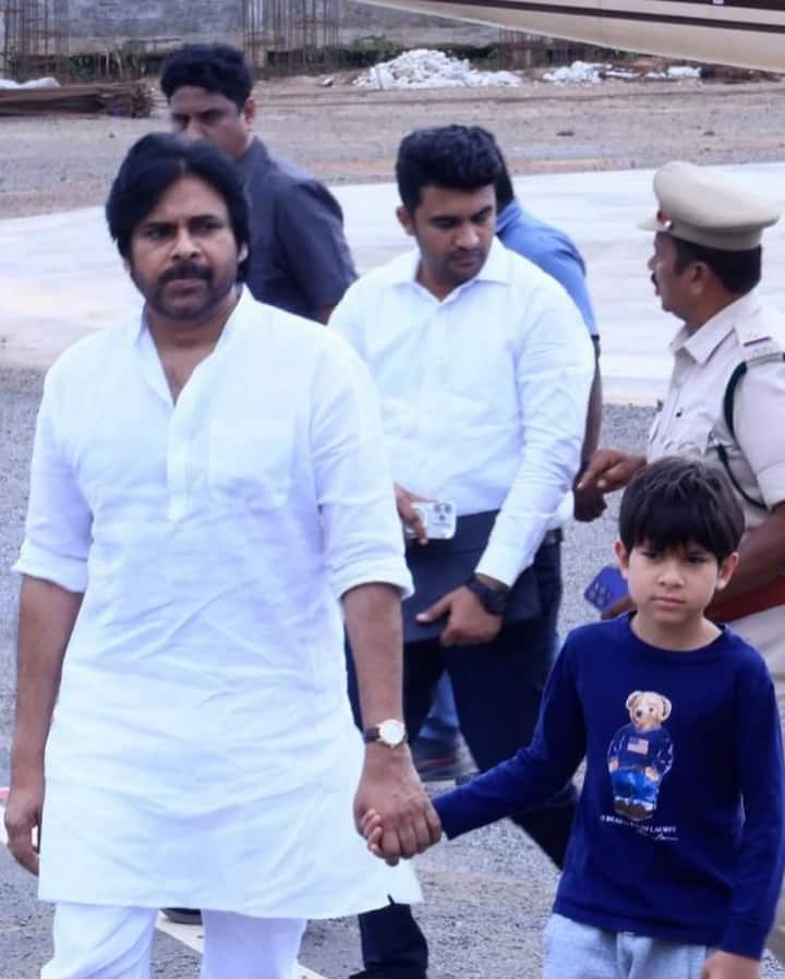 पवन कल्याणा और अन्ना लेजनेवा ने 2017 में बेटे मार्क का स्वागत किया.मार्क सिंगापुर में रहता है और अपनी स्कूली शिक्षा पूरी कर रहा है.