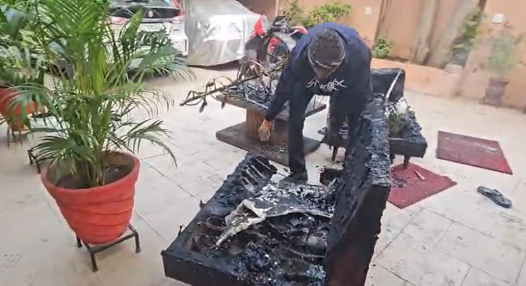 Godhra News Four members of the same family died in a house fire in Godhra and the cause is unknown Godhra News: ઘરમાં આગ લાગતા એક જ પરિવારના ચાર સભ્યો થયા ભડથું, કારણ અકબંધ