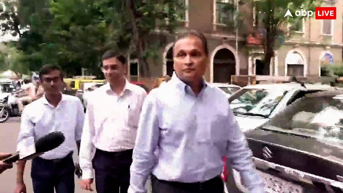 ED की कार्रवाई का दिख रहा असर, अनिल अंबानी की कंपनियों के शेयरों का निकाला दम