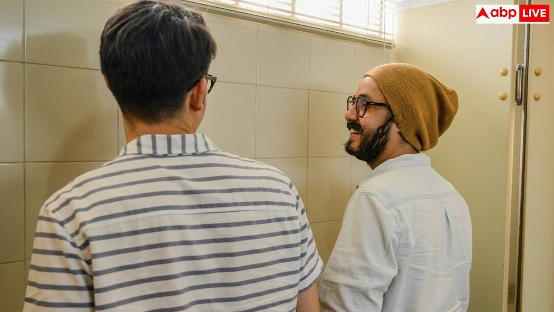 Sitting or Standing to Pee Whats the Right Way for Men Male Urinary Habits: पेशाब बैठकर करना सही या खड़े होकर, पुरुषों के लिए क्या है सही तरीका?