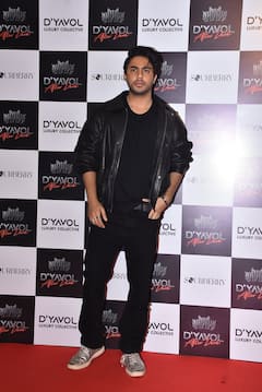 इवेंट में किंग खान के बच्चों का स्वैग, ब्लू ड्रेस में सुहाना तो ब्लैक आउटफिट में जचे आर्यन खान