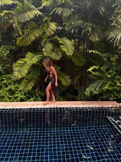 पूल किनारे ब्लैक बिकिनी में जेनिफर विंगेट ने दिखाया कातिलाना अंदाज, तस्वीरों से नजरें नहीं हटा पाएंगे