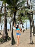  Nikita Sharma Photo: શોર્ટ્સ અને બ્રાલેટમાં બીચ પર ગ્લેમરસ પોઝ આપતી જોવા મળી નીકિતા શર્મા