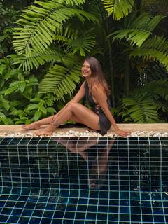 पूल किनारे ब्लैक बिकिनी में जेनिफर विंगेट ने दिखाया कातिलाना अंदाज, तस्वीरों से नजरें नहीं हटा पाएंगे