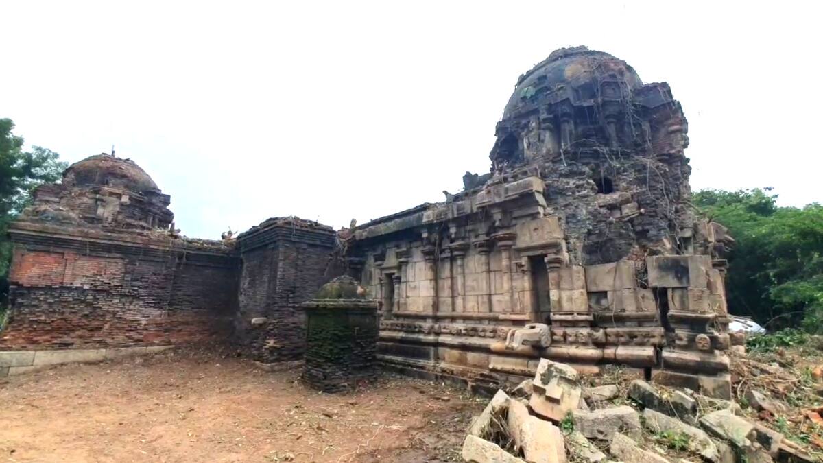 1000 ஆண்டுகள் பழமையான கீழையூர் கைலாசநாதர் ஆலயம் - குடமுழுக்கு செய்ய அரசுக்கு பக்தர்கள் உருக்கமாக கோரிக்கை..!