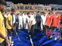 மதுரையில் திறக்கப்பட்டது சர்வதேச ஹாக்கி மைதானம்.. துணை முதலமைச்சர் உற்சாகம் !