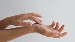 Skincare Tips: শীত আসতেই হাত খসখসে? সুরাহা এই উপায়ে…