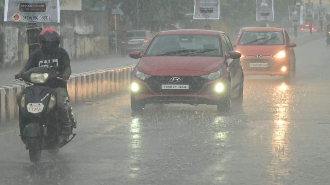 Weather Update: தமிழ்நாட்டில் 28 மாவட்டங்களில் இன்று மழைக்கு வாய்ப்பு.. லிஸ்டை பாருங்க!