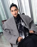 Sonam Kapoor Pics: सेकंड प्रेग्नेंसीच्या अनाउन्समेंटनंतर सोनम कपूर तिचा बेबी बंप फ्लॉन्ट करत म्हणते, 