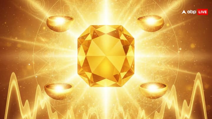People with radix number 8 should chant the mantra Om Shreem Namah every day to attract prosperity in the year 2026. Apart from this, wear yellow topaz. Donate money, grains and yellow colored things to the needy on Thursday. Avoid taking hasty decisions in matters of career and finance.