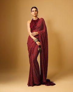 Kriti Sanon Photo: રેડ સાડીમાં અપ્સરા લાગી ક્રિતિ સેનન, અભિનેત્રીની સુંદરતા પર ફિદા થયા ફેન્સ