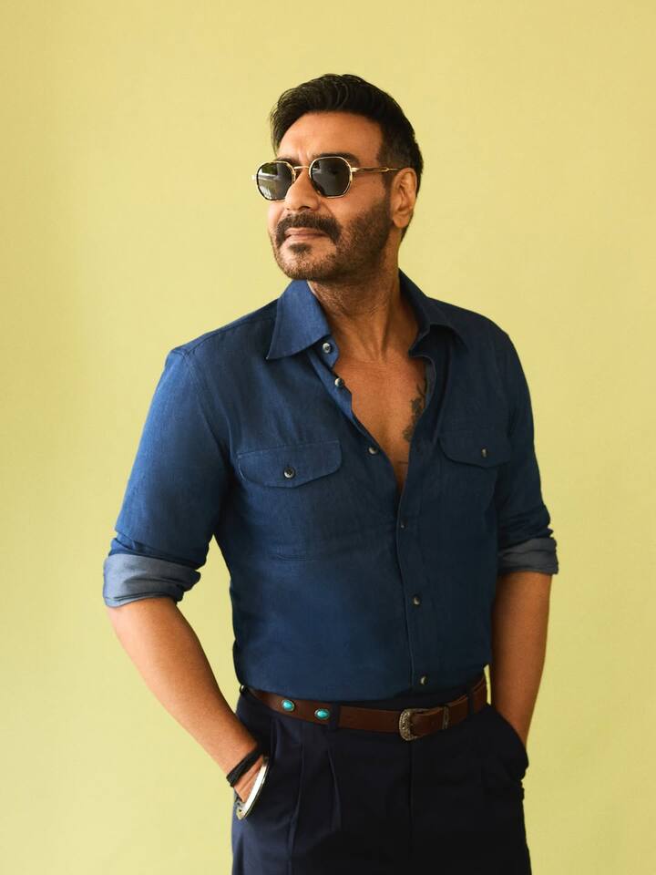 धमाल 4 - फिल्म 'धमाल' के पार्ट 4 में भी अजय देवगन नजर आने वाले हैं. इसमें भी अजय का मस्ती भरा अंदाज देखने को मिलेगा. खबरों के अनुसार ये फिल्म साल 2026 में रिलीज हो सकती है.