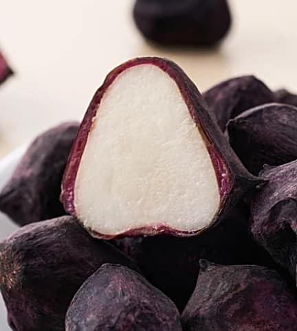 ਸਰਦੀ-ਜ਼ੁਕਾਮ ਹੋਣ ‘ਤੇ- ਸਿੰਘਾੜਾ ਸਰਦੀਆਂ ਵਿੱਚ ਖਾਇਆ ਜਾਣ ਵਾਲਾ ਫਲ ਹੈ, ਪਰ ਜੇ ਕਿਸੇ ਵਿਅਕਤੀ ਨੂੰ ਪਹਿਲਾਂ ਤੋਂ ਹੀ ਸਰਦੀ-ਜ਼ੁਕਾਮ ਜਾਂ ਛਾਤੀ 'ਚ ਬਲਗਮ ਦੀ ਸਮੱਸਿਆ ਹੋਵੇ, ਤਾਂ ਉਸਨੂੰ ਸਿੰਘਾੜਾ ਖਾਣ ਤੋਂ ਬਚਣਾ ਚਾਹੀਦਾ ਹੈ। ਨਹੀਂ ਤਾਂ ਹਾਲਤ ਹੋਰ ਵੀ ਖਰਾਬ ਹੋ ਸਕਦੀ ਹੈ।