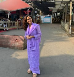 PHOTOS: वाढदिवसाची सुरुवात बाप्पांच्या चरणी; अमृता खानविलकरने घेतलं सिद्धिविनायकाचं दर्शन