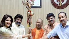 Balakrishna Met Yogi Adityanath: ఉత్తరప్రదేశ్ సీఎం యోగిని కలిసిన బాలకృష్ణ... Akhanda 2 త్రిశూలం బహుకరణ