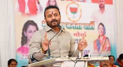 अकलूजकरांनी सर्व संस्था मोडून खाल्ल्या, ज्या आहेत त्या केवळ देवाभाऊंमुळेच; जयकुमार गोरे यांनी वाचला बंद पडलेल्या संस्थांचा पाढा