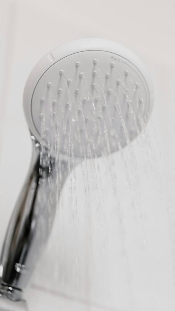 খাবার পর স্নান করেন? জানেন শরীরের কী কী ক্ষতি হয়