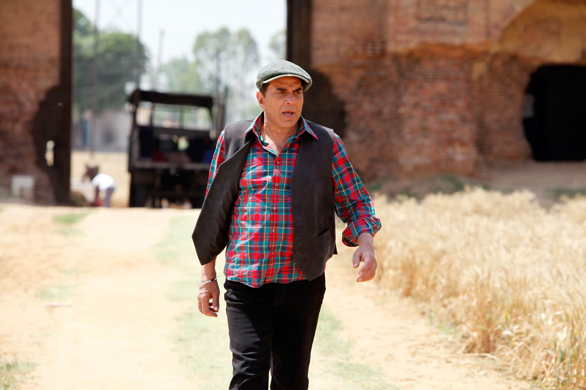 बदलती दुनिया के साथ मास्टर स्ट्रोक लगाने में माहिर थे धर्मेंद्र, सच में थे शोले के 'वीरू' जैसे