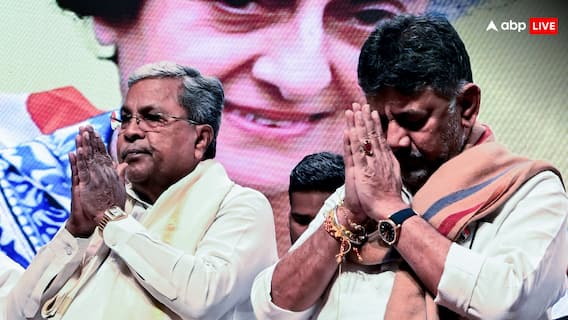 कर्नाटक कांग्रेस में नेतृत्व को लेकर घमासान तेज, शिवकुमार गुट के समर्थक पहुंचे दिल्ली, सिद्धारमैया ने बेंगलुरु में बंद कमरे में बनाई रणनीति